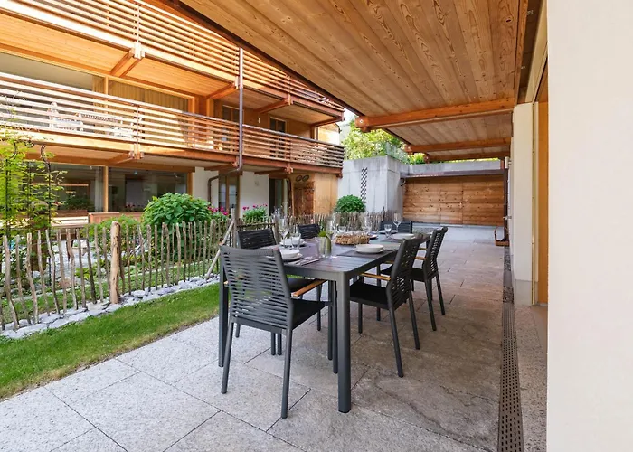 The Terrace Apartment - Grindelhomes